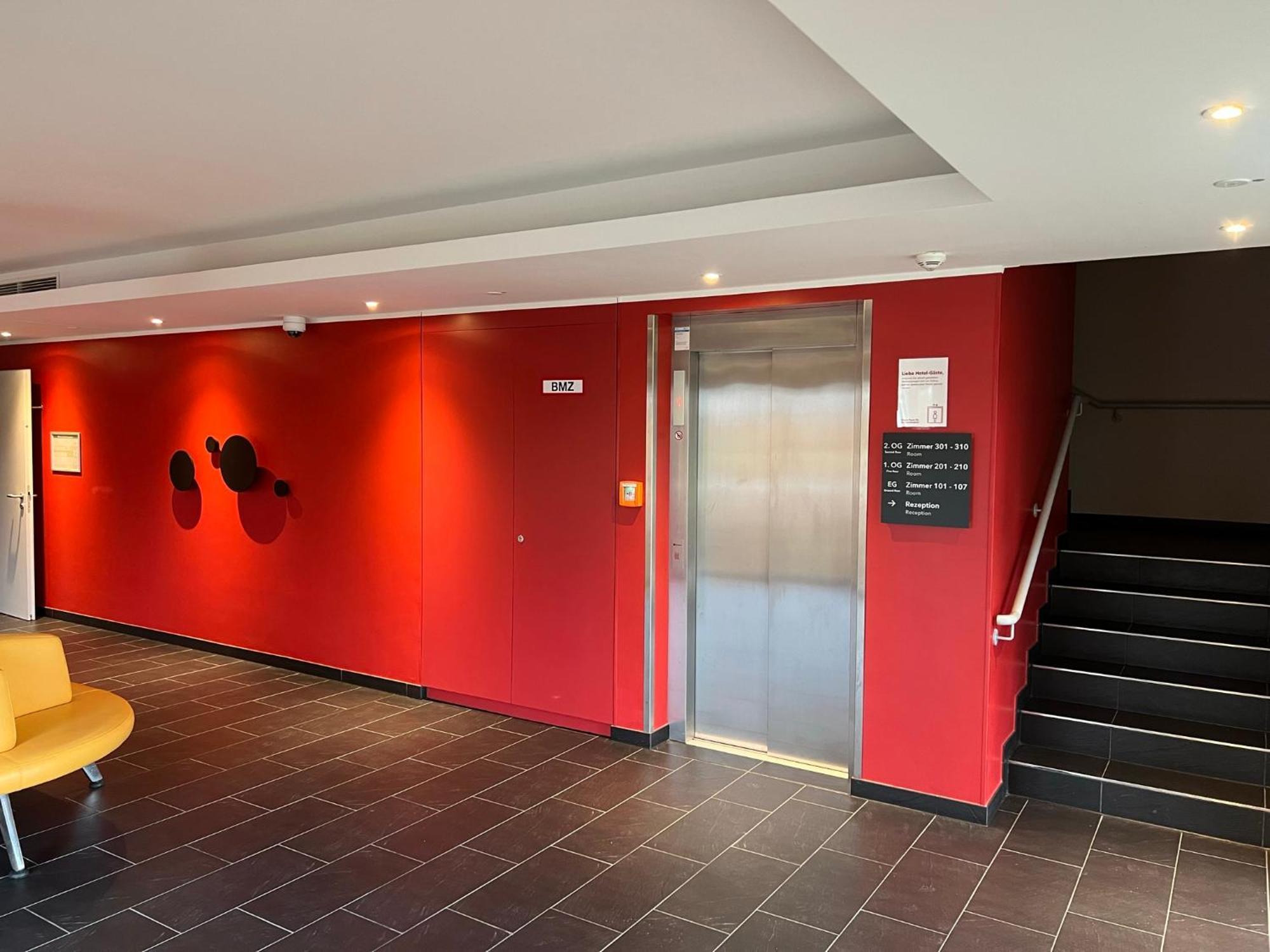 Serways Hotel Lueneburger Heide West Биспинген Экстерьер фото