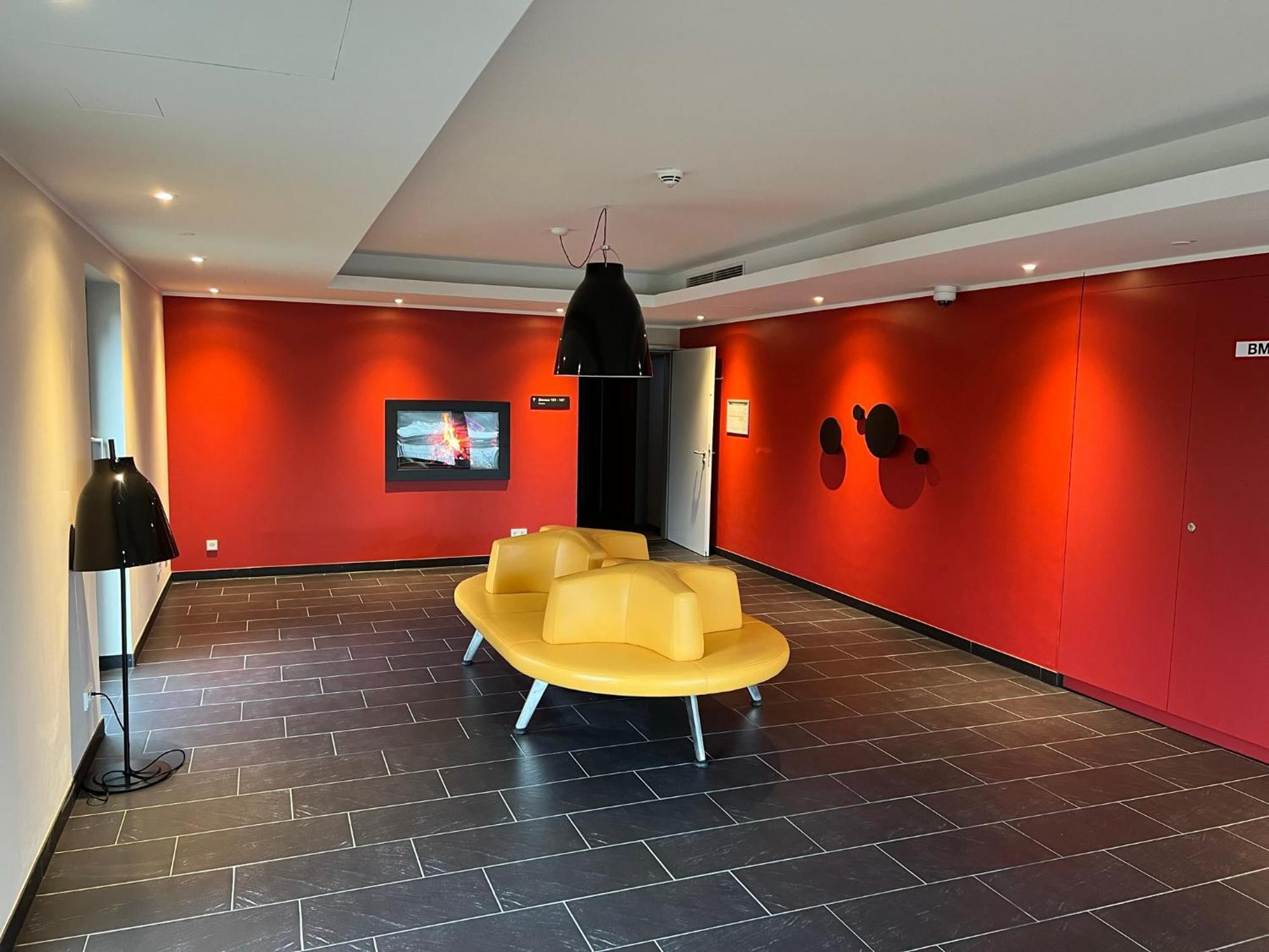 Serways Hotel Lueneburger Heide West Биспинген Экстерьер фото