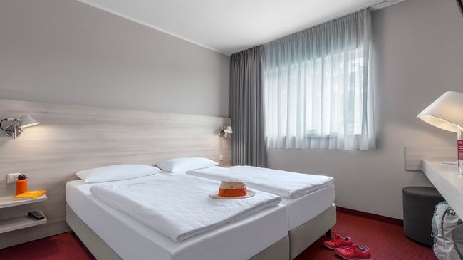 Serways Hotel Lueneburger Heide West Биспинген Номер фото
